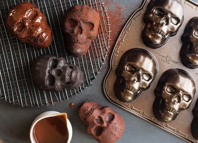 Nordic Ware Haunted Skull Cakelet Pan