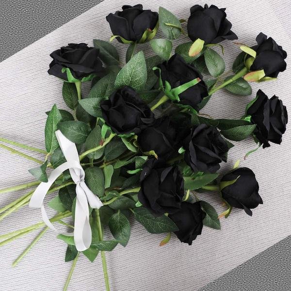 Hawesome Black Artificial Roses